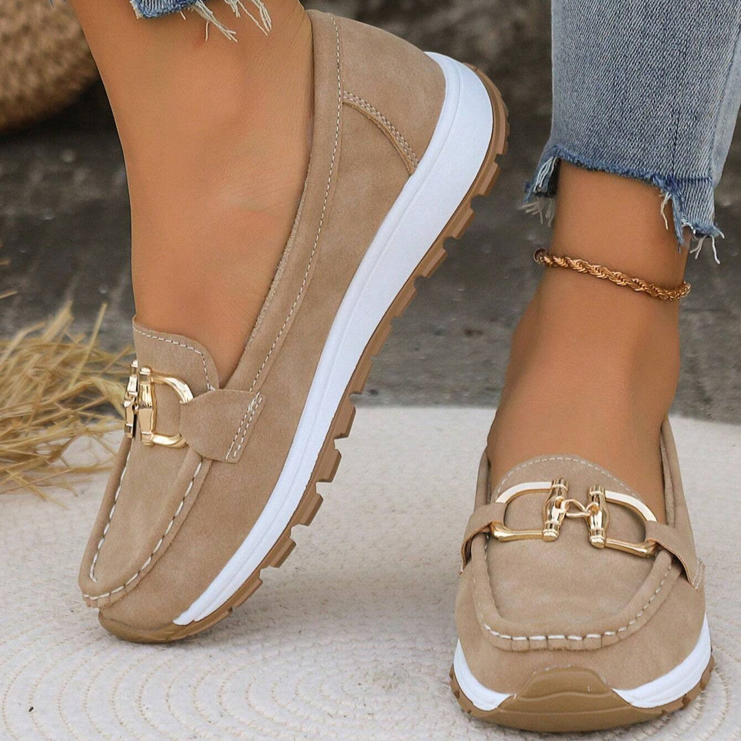Ellie | Mocasines Planos con Detalle Metálico 2