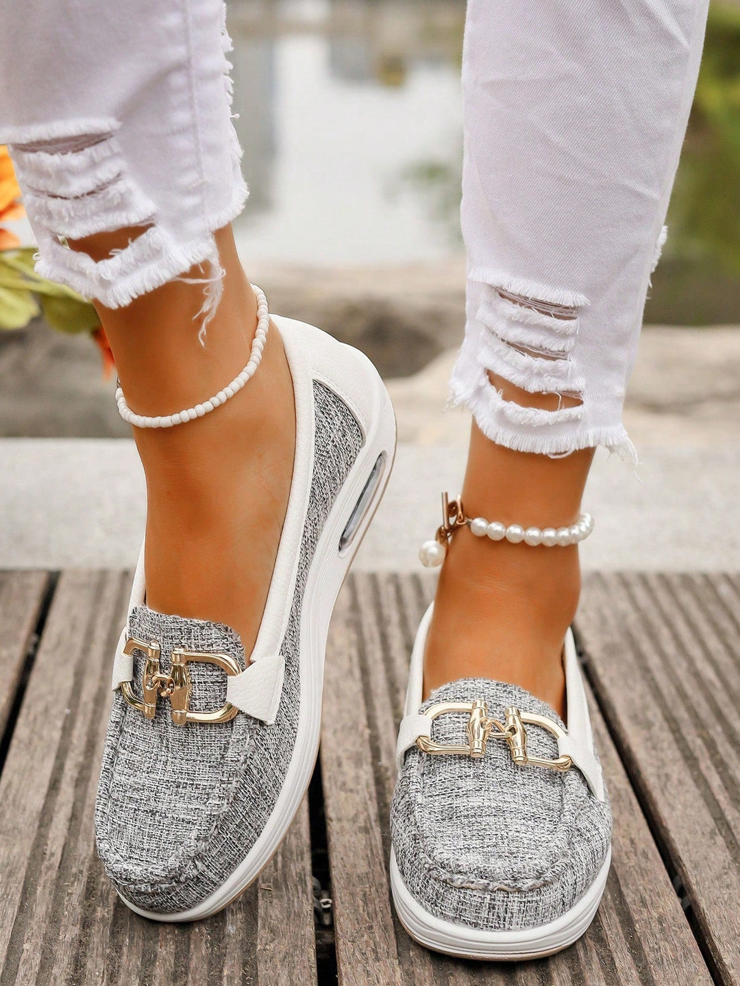 Ellie | Mocasines Planos con Detalle Metálico 11