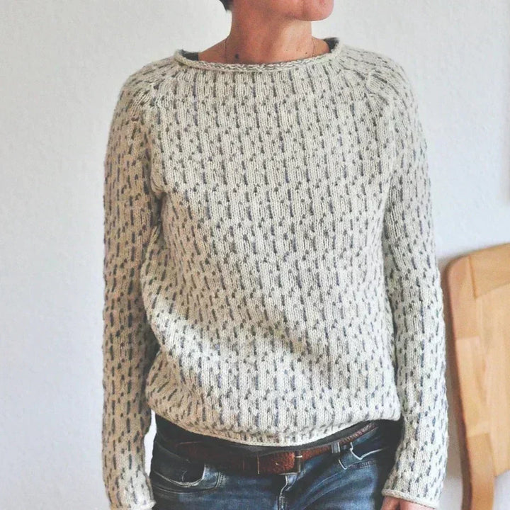 Victoria | Suéter gris elegante con escote en "U" 2