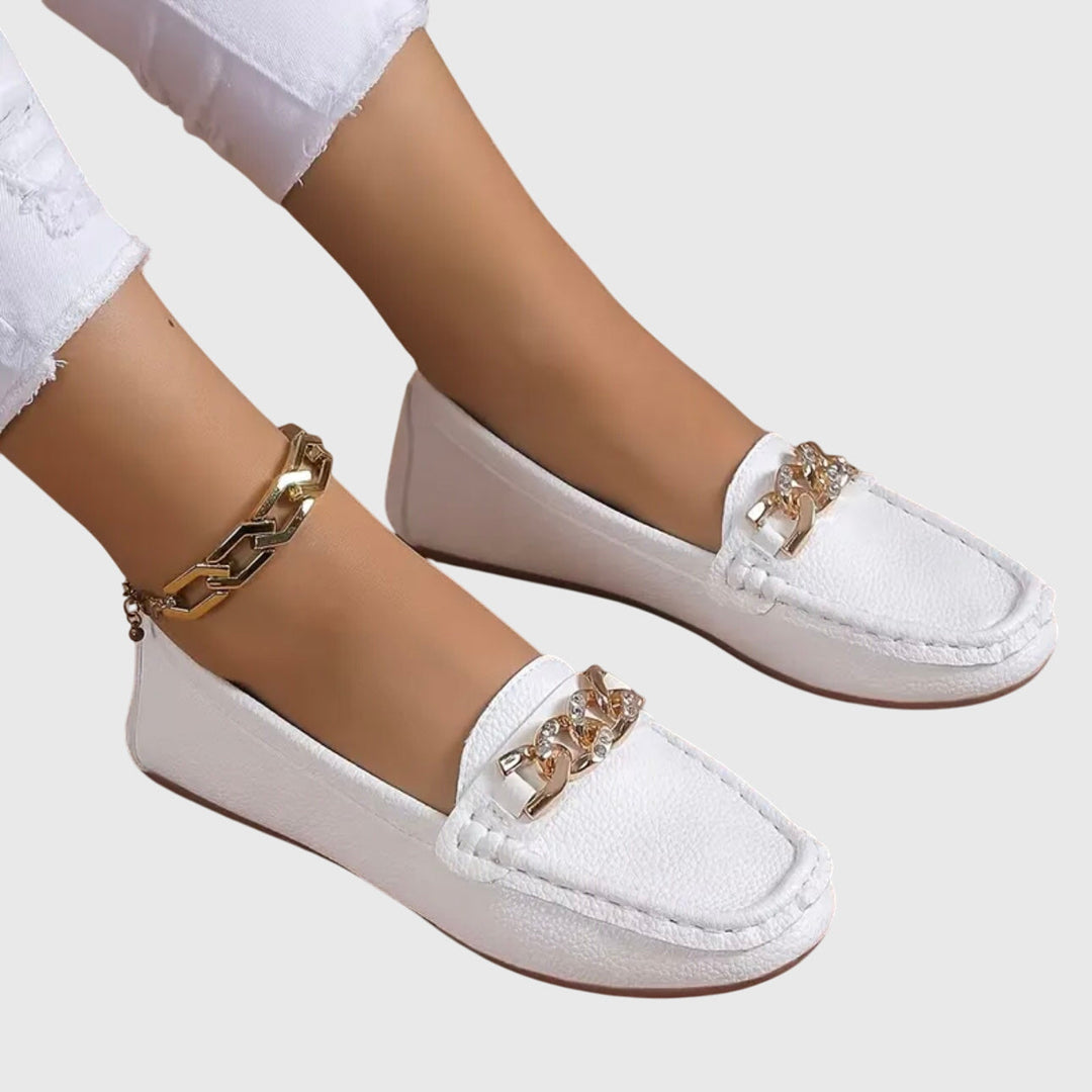Melissa | Mocasines Ortopédicos con Cadena Dorada 2