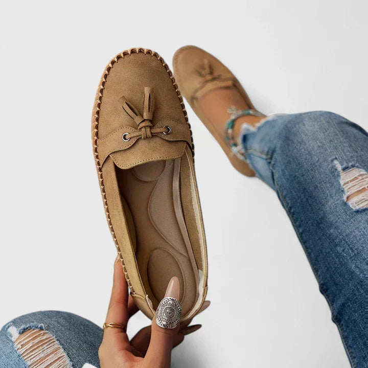 Emmaleigh | Mocasines Ortopédicos con Lazo y Pompones 4