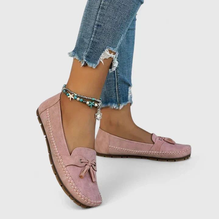 Emmaleigh | Mocasines Ortopédicos con Lazo y Pompones 2