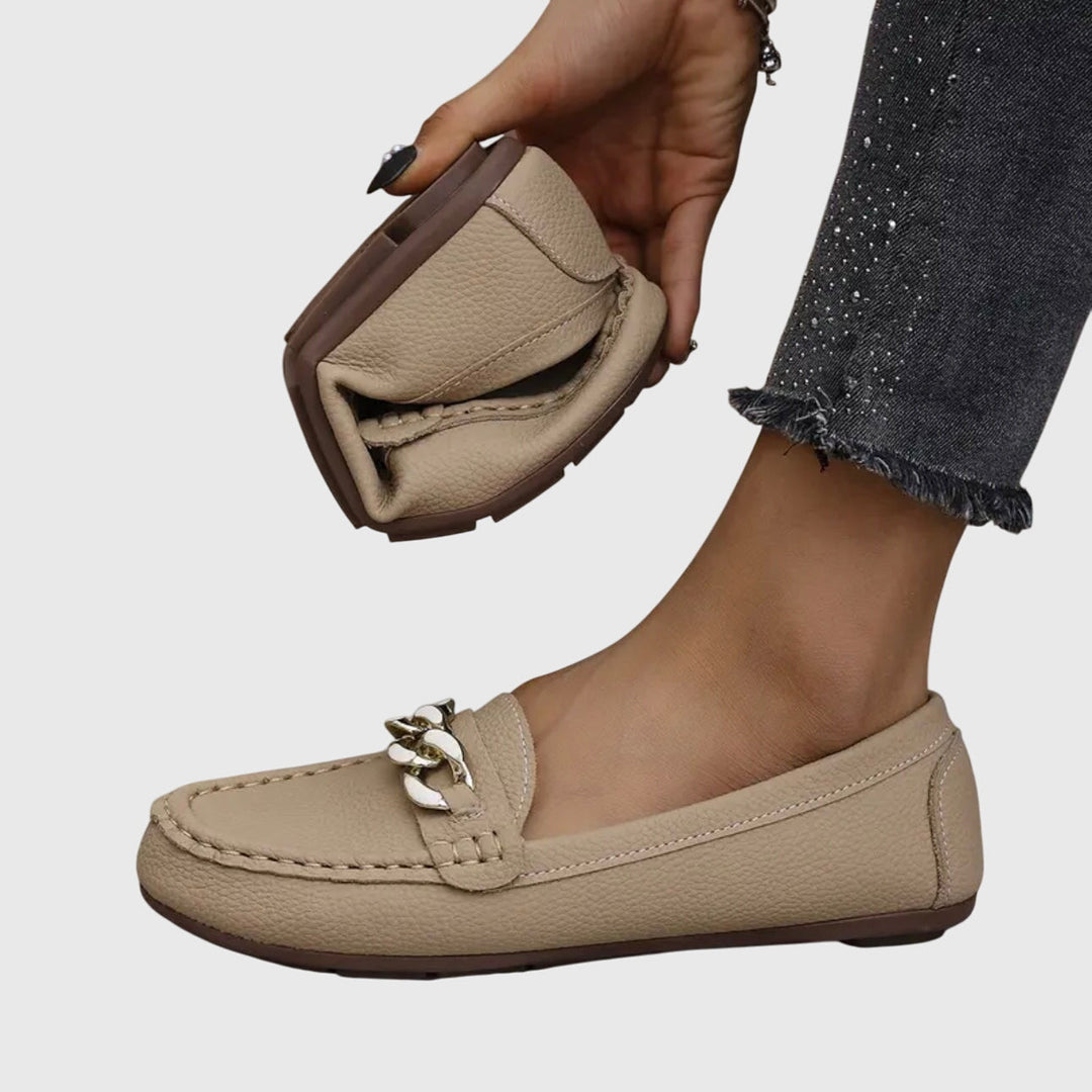 Melissa | Mocasines Ortopédicos con Cadena Dorada 9