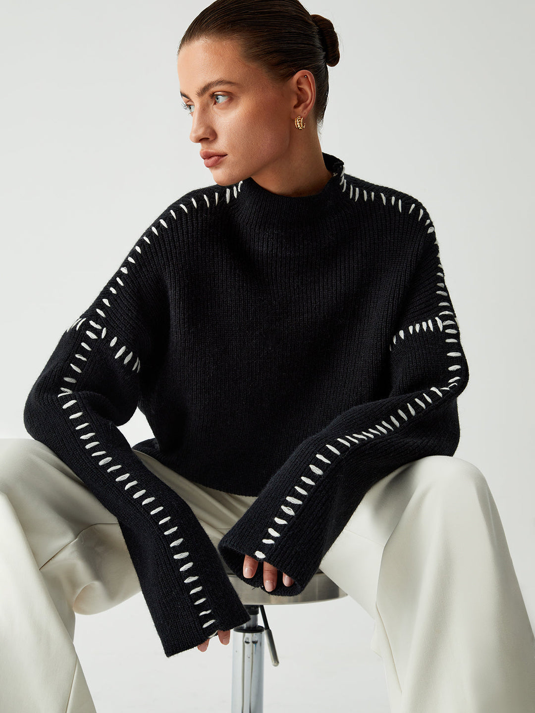 Alma | Suéter oversize con cuello alto y detalles en piqué 4