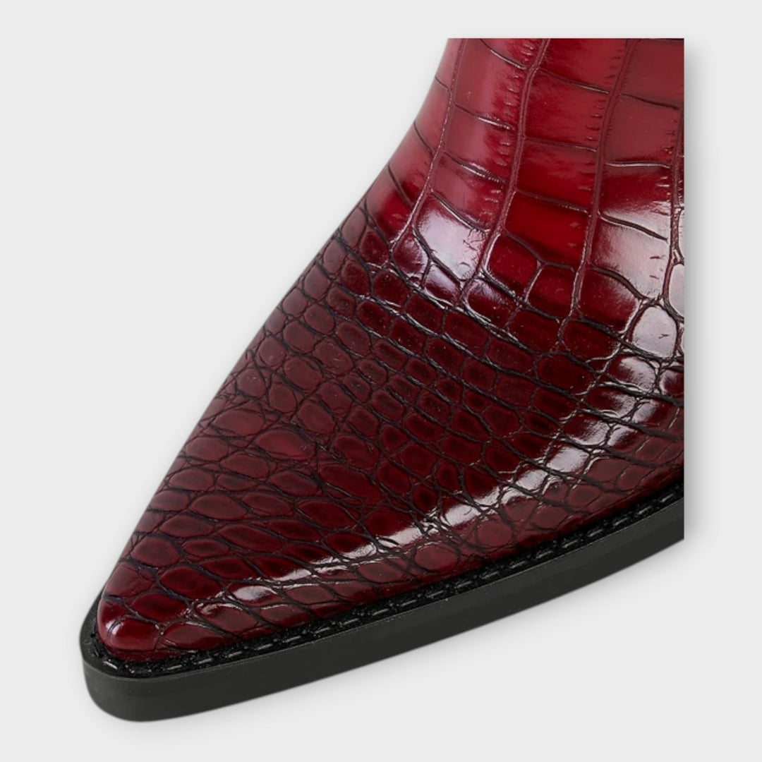 Zapatos con motivo de cocodrilo y tacón elegante 5