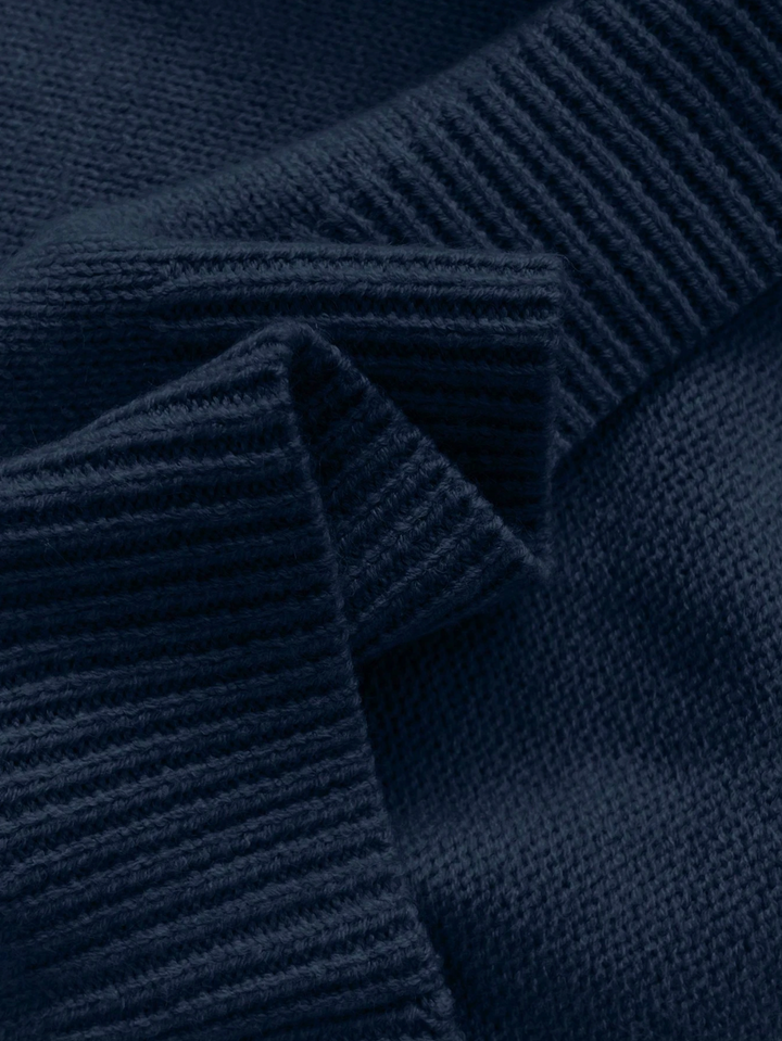 Clara | Top de punto con un elegante cuello de encaje 7