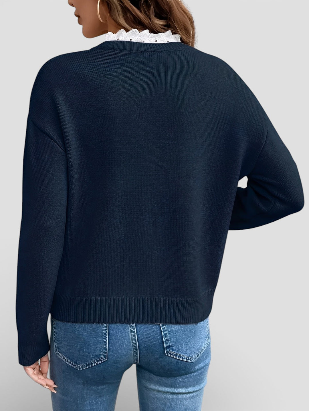 Clara | Top de punto con un elegante cuello de encaje 6