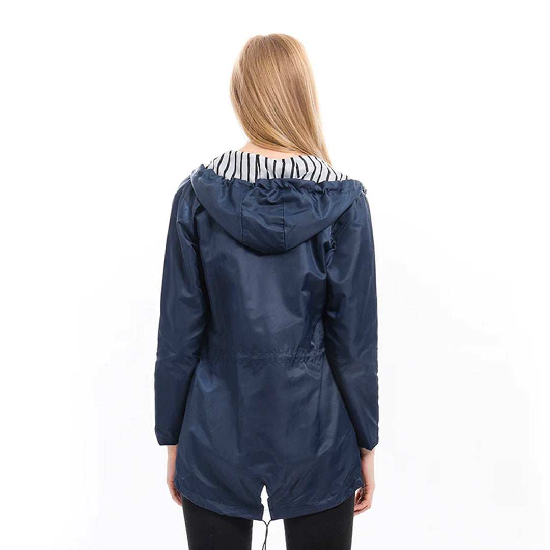 Emilia™ | Impermeable Ligero 11