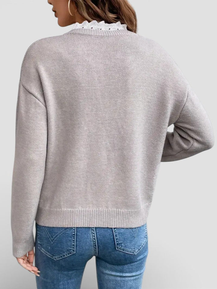 Clara | Top de punto con un elegante cuello de encaje 9