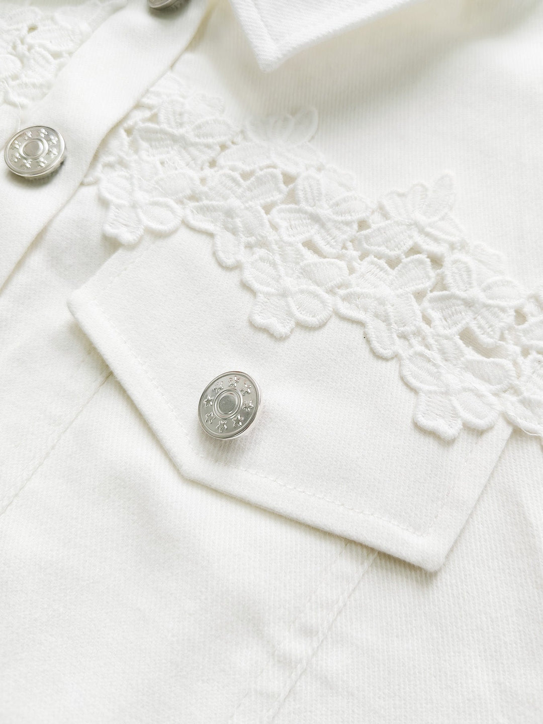 Addison | Chaqueta blanca con encaje 5